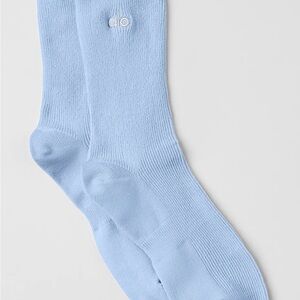 Alo seashell blue socks size Small NWT
